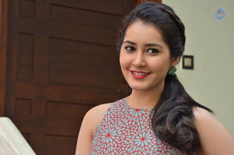 Rashi Khanna New Photos - 12 / 82 photos