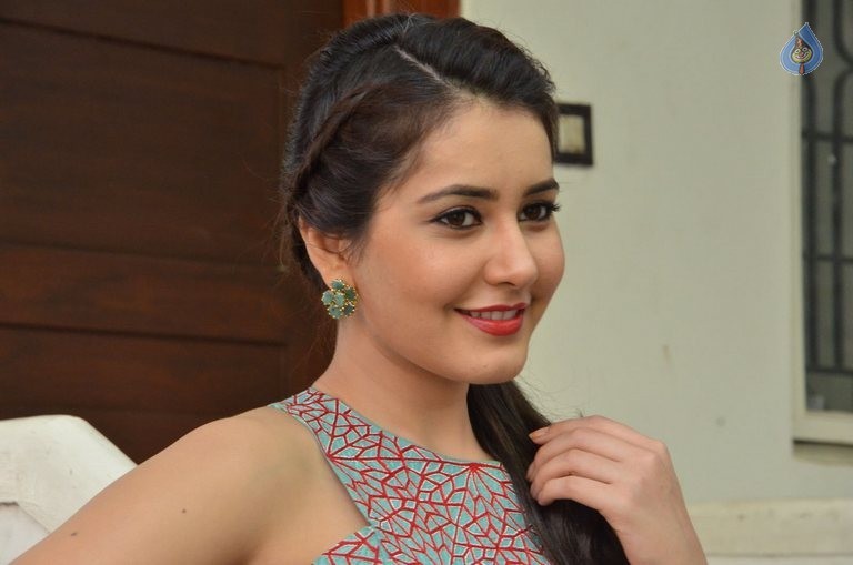 Rashi Khanna New Photos - 13 / 82 photos