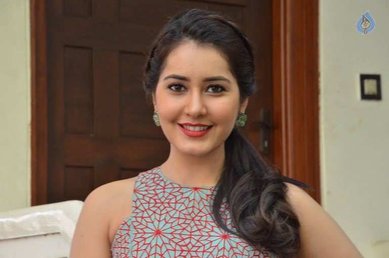 Rashi Khanna New Photos - 16 / 82 photos