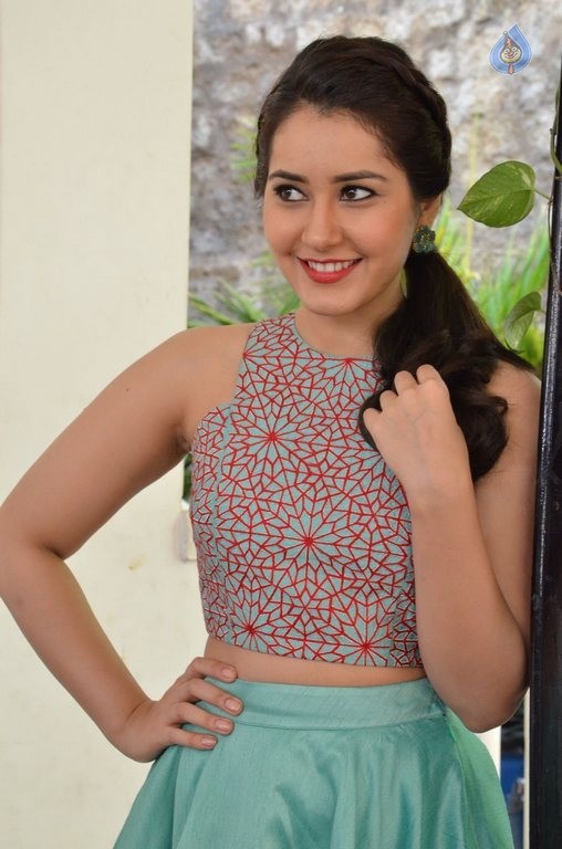 Rashi Khanna New Photos - 19 / 82 photos