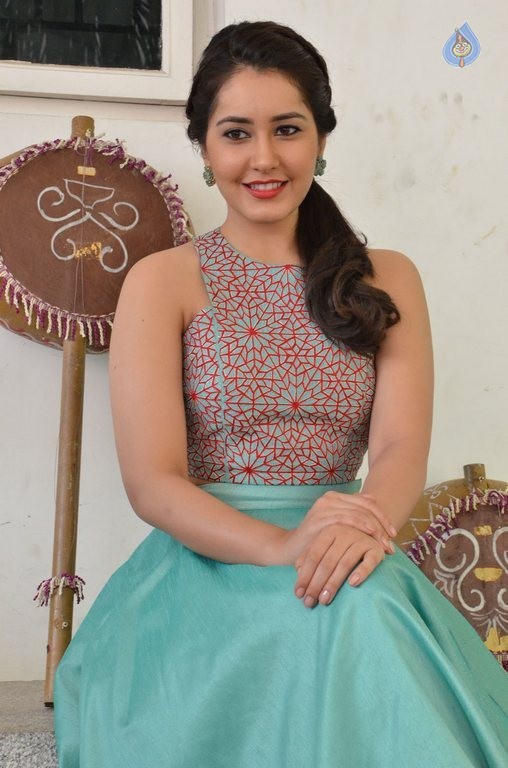 Rashi Khanna New Photos - 41 / 82 photos