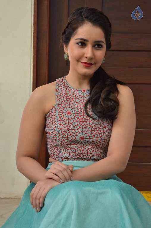 Rashi Khanna New Photos - 43 / 82 photos