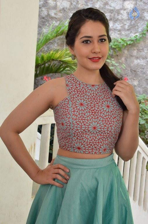 Rashi Khanna New Photos - 45 / 82 photos