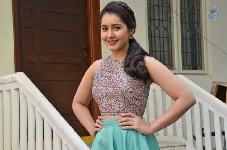 Rashi Khanna New Photos - 48 / 82 photos