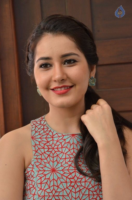 Rashi Khanna New Photos - 50 / 82 photos