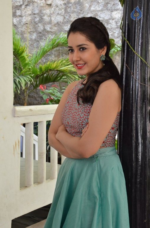 Rashi Khanna New Photos - 51 / 82 photos