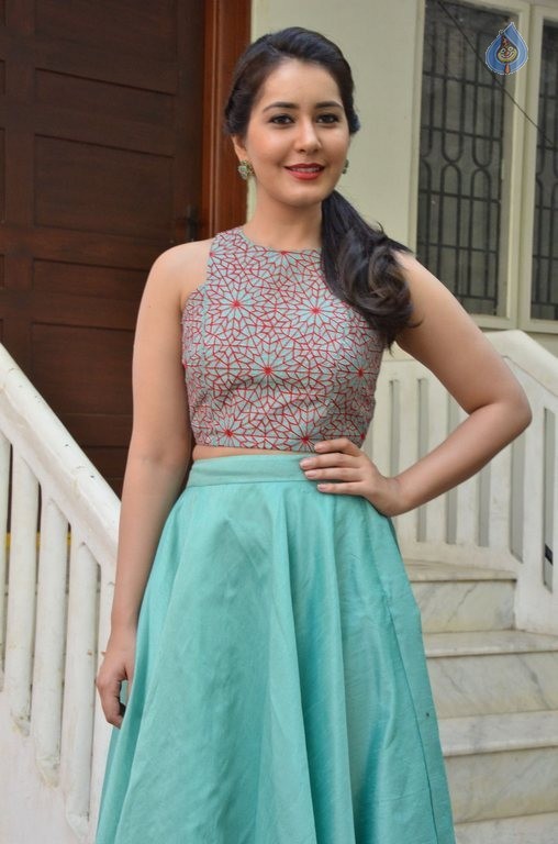 Rashi Khanna New Photos - 53 / 82 photos