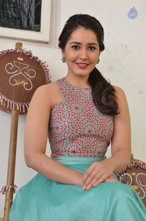 Rashi Khanna New Photos - 59 / 82 photos