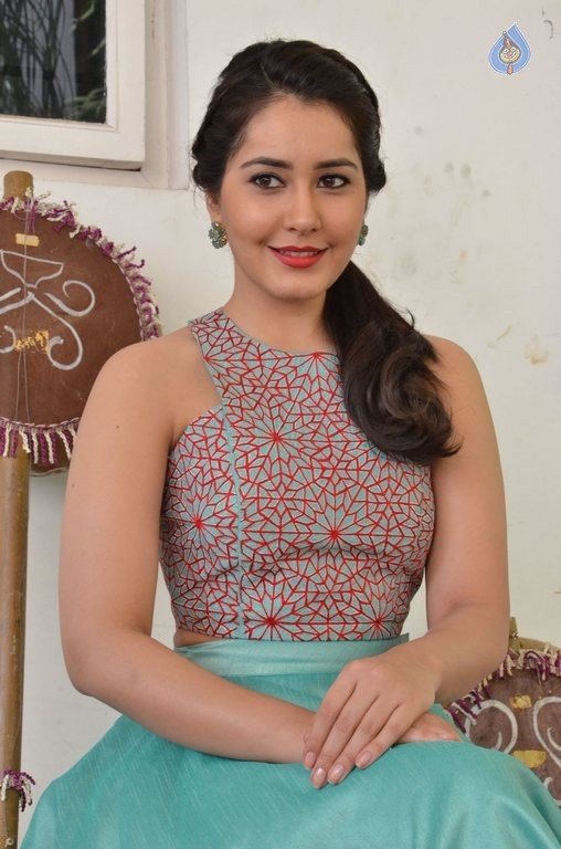 Rashi Khanna New Photos - 60 / 82 photos