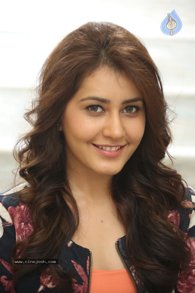 Rashi Khanna New Stills - 15 / 145 photos