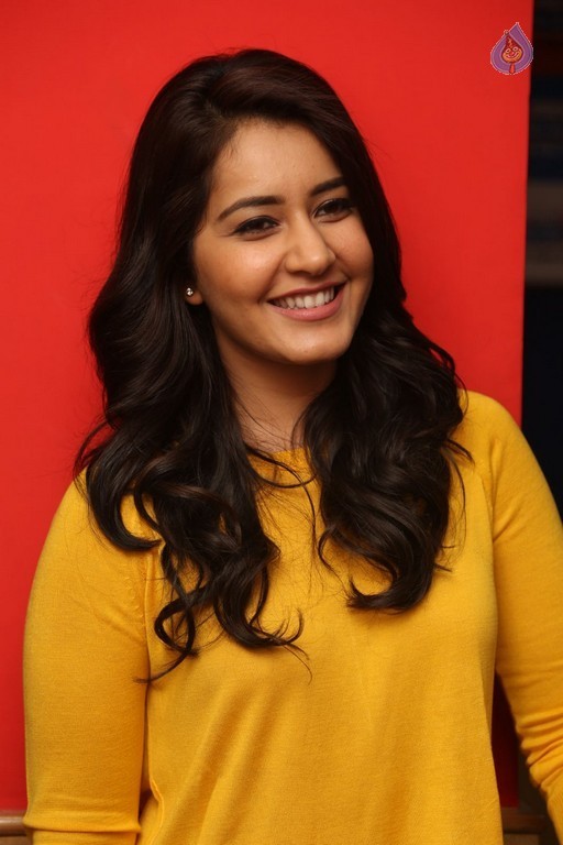 Rashi Khanna Pics - 23 / 26 photos