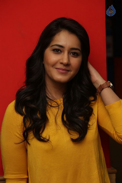 Rashi Khanna Pics - 26 / 26 photos