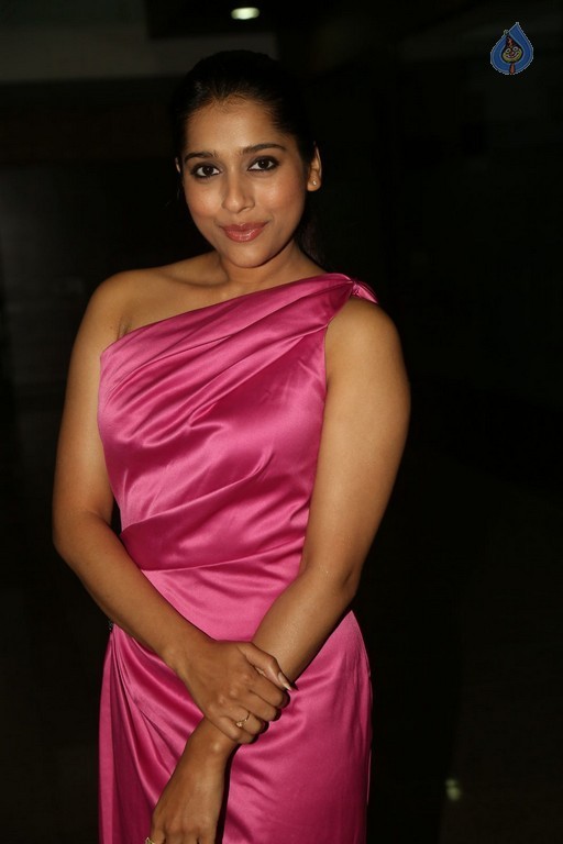 Rashmi Gautam Gallery - 14 / 40 photos