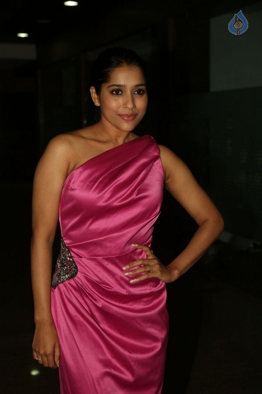 Rashmi Gautam Gallery - 18 / 40 photos