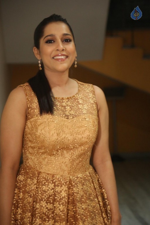 Rashmi Gautam Images - 27 / 41 photos