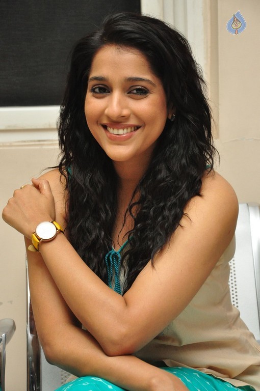 Rashmi Gautam Images - 16 / 39 photos