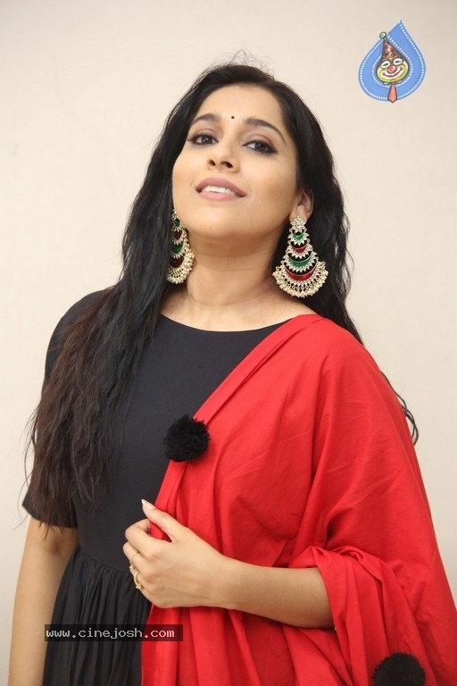 Rashmi Gautam Photos - 1 / 35 photos