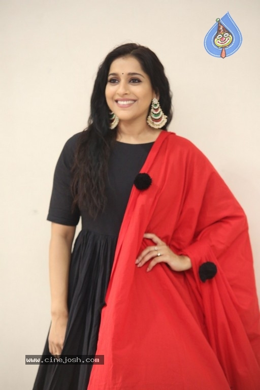 Rashmi Gautam Photos - 9 / 35 photos