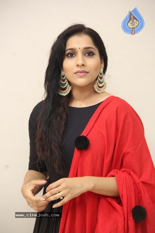 Rashmi Gautam Photos - 14 / 35 photos