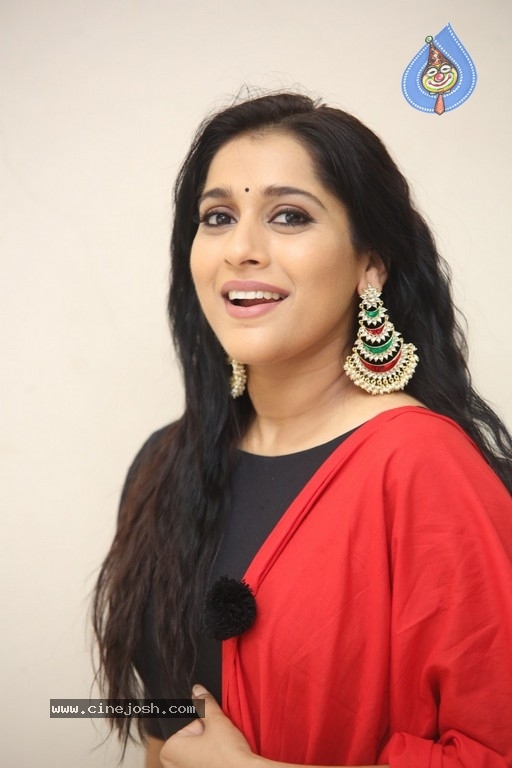 Rashmi Gautam Photos - 27 / 35 photos