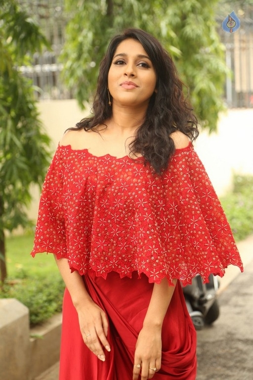 Rashmi Gautam Photos - 11 / 21 photos