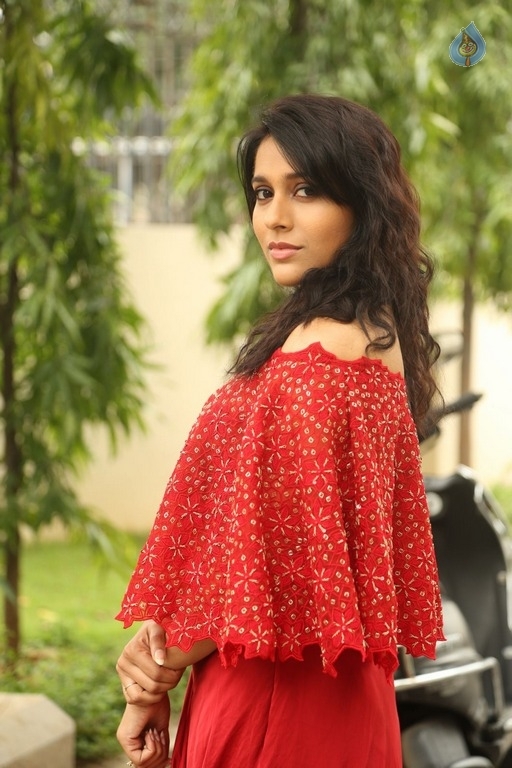 Rashmi Gautam Photos - 16 / 21 photos