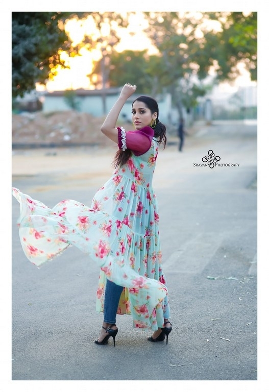 Rashmi Gautam Pics - 1 / 2 photos