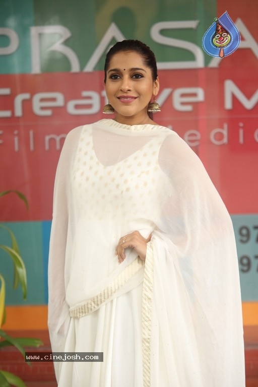 Rashmi Gautam Pics - 12 / 27 photos