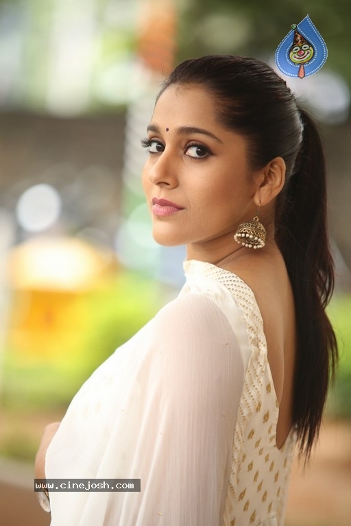 Rashmi Gautam Pics - 18 / 27 photos