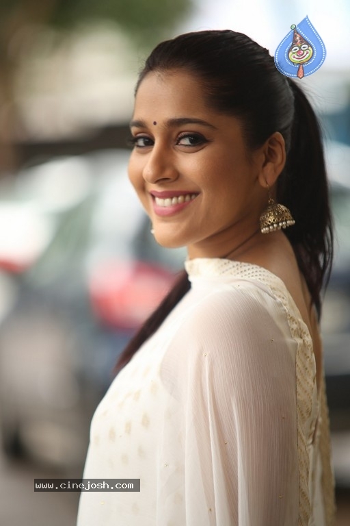 Rashmi Gautam Pics - 25 / 27 photos