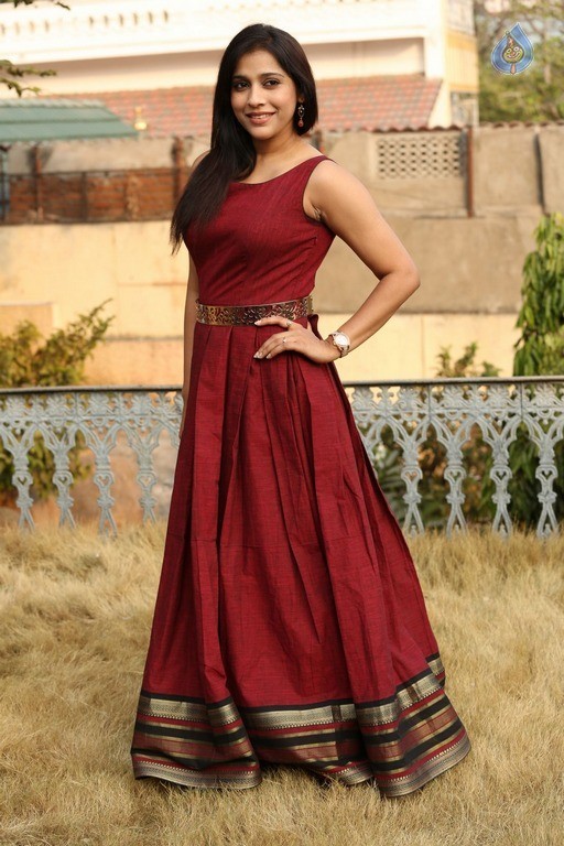 Rashmi New Stills - 20 / 63 photos