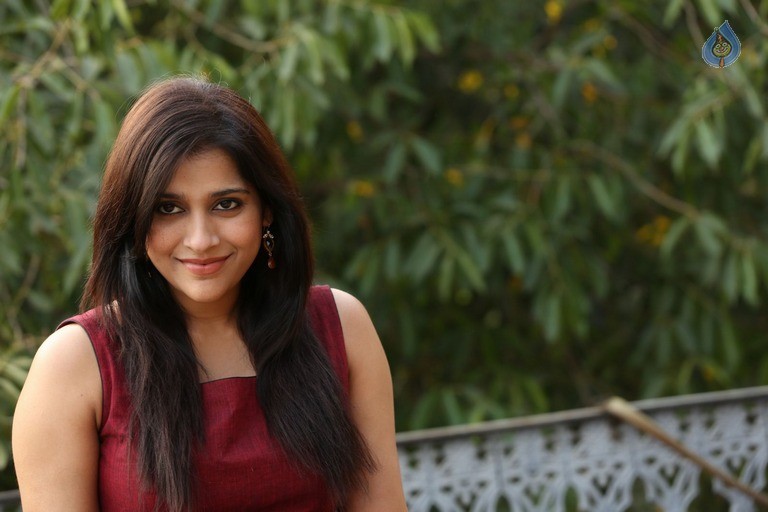 Rashmi New Stills - 23 / 63 photos