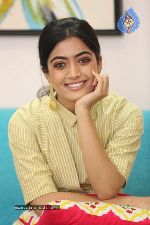 Rashmika Mandanna Pics - 5 / 40 photos