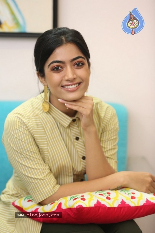 Rashmika Mandanna Pics - 11 / 40 photos