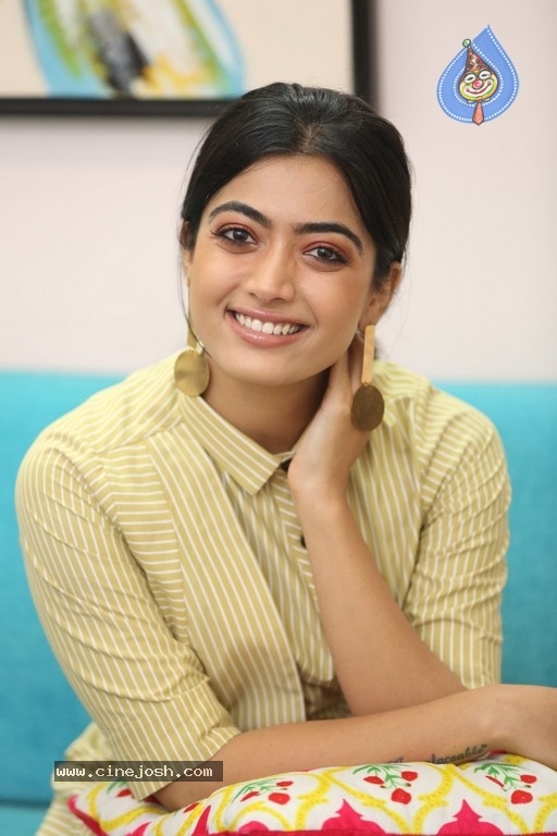 Rashmika Mandanna Pics - 30 / 40 photos