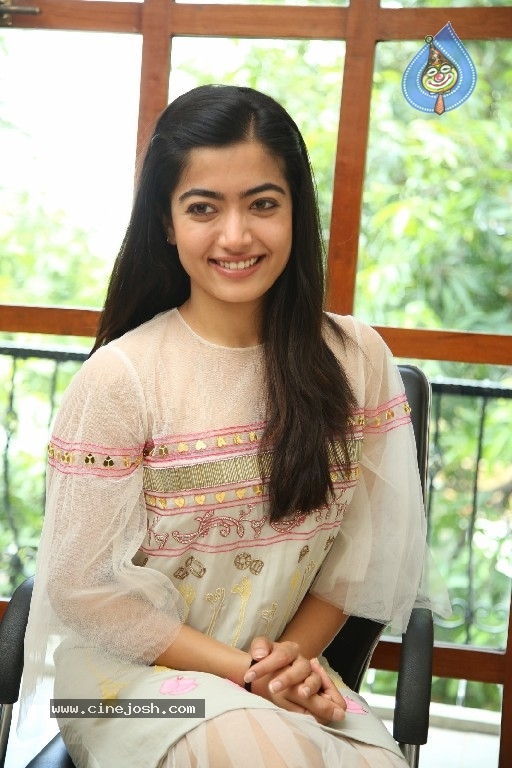 Rashmika Mandanna Pics - 13 / 21 photos