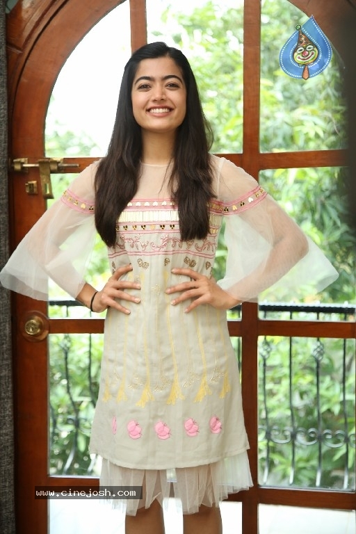 Rashmika Mandanna Pics - 14 / 21 photos