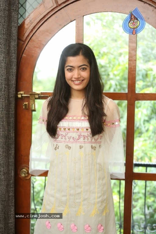 Rashmika Mandanna Pics - 15 / 21 photos