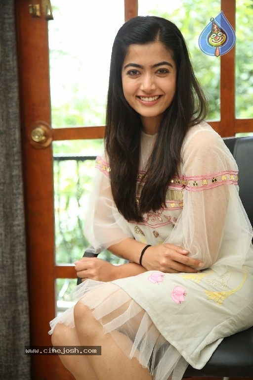 Rashmika Mandanna Pics - 18 / 21 photos