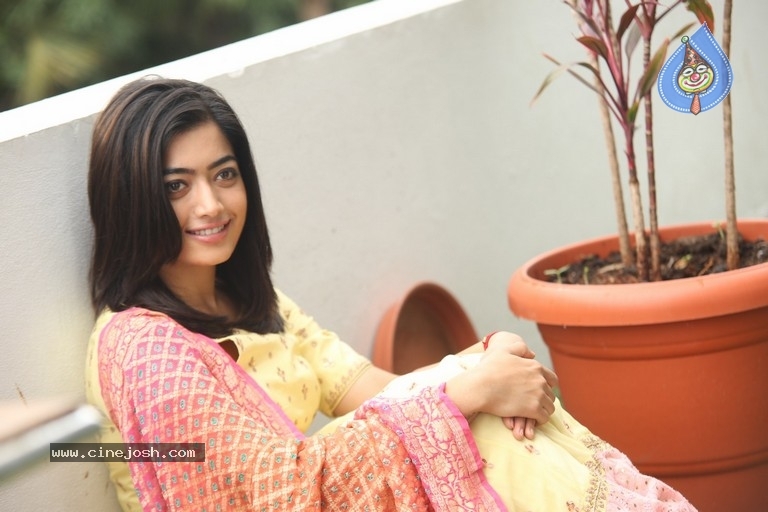 Rashmika Mandanna Pictures - 11 / 41 photos