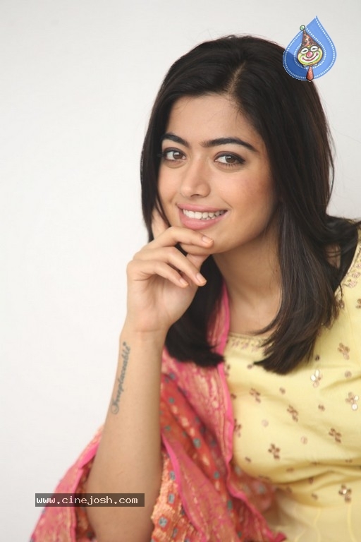 Rashmika Mandanna Pictures - 26 / 41 photos