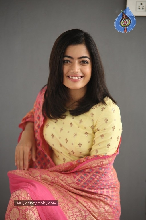 Rashmika Mandanna Pictures - 29 / 41 photos