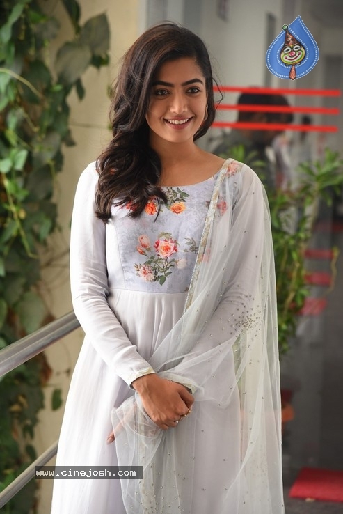 Rashmika Mandanna Stills - 4 / 49 photos