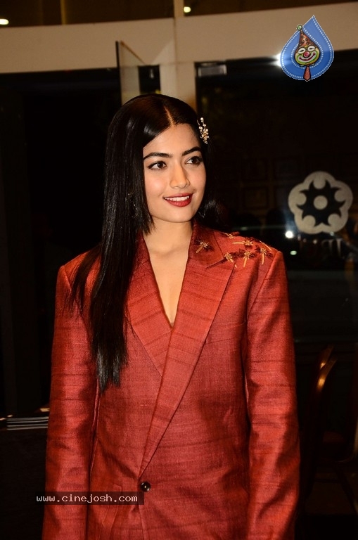 Rashmika New Photos - 18 / 21 photos