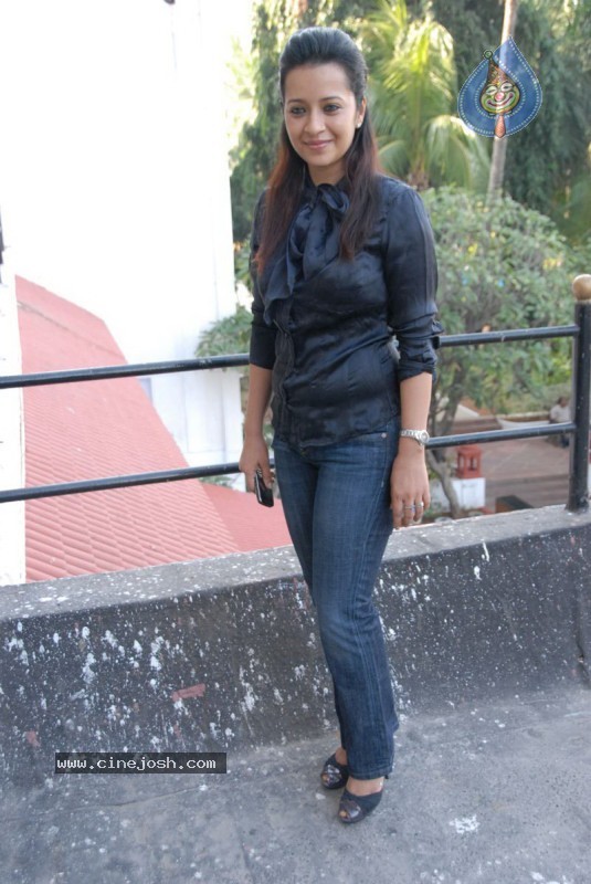 Reema Sen Stills - 45 / 69 photos