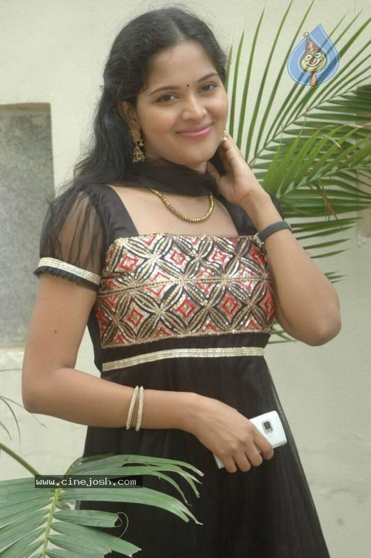 Reena Stills - 8 / 26 photos