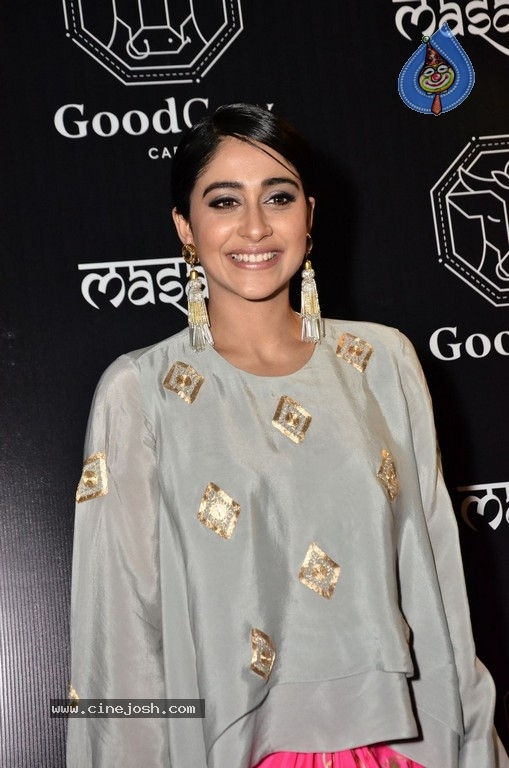 Regina Cassandra Gallery - 51 / 63 photos