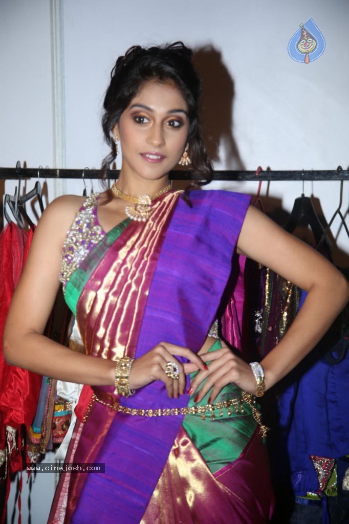 Regina Cassandra Gallery - 34 / 157 photos