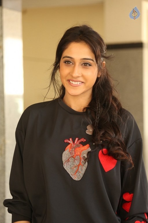 Regina Cassandra Photos - 56 / 59 photos