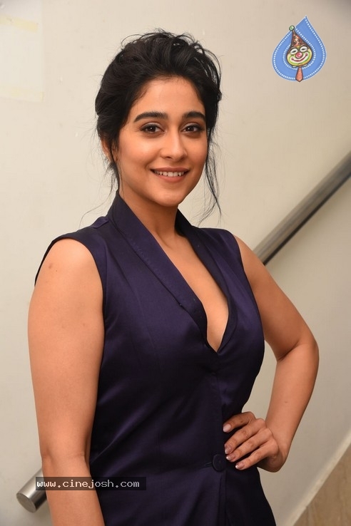 Regina Cassandra Photos - 6 / 42 photos